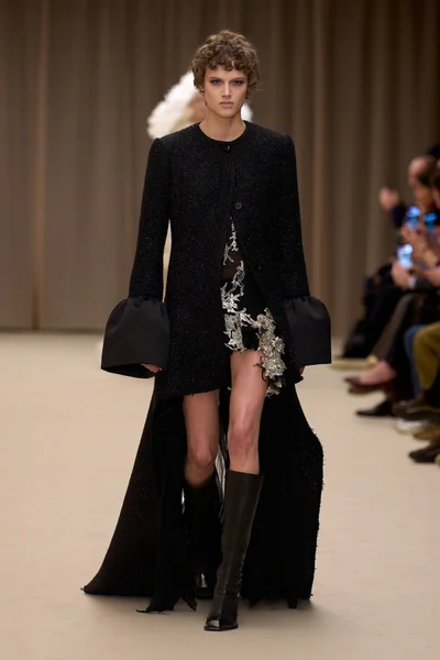 Look 37
